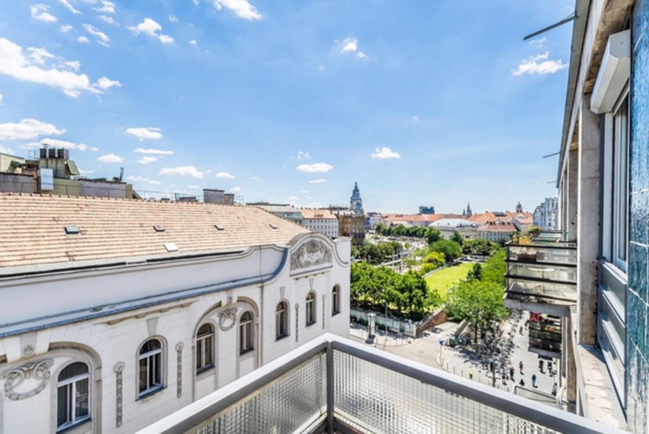 Breathless Basilika View Elegant Flat With Balcony Need Reservation X Free Parking Будапеща Екстериор снимка